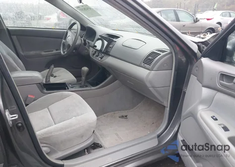 2003 Toyota Camry Le из США, поврежденный, VIN 4T1BE32K13U752101